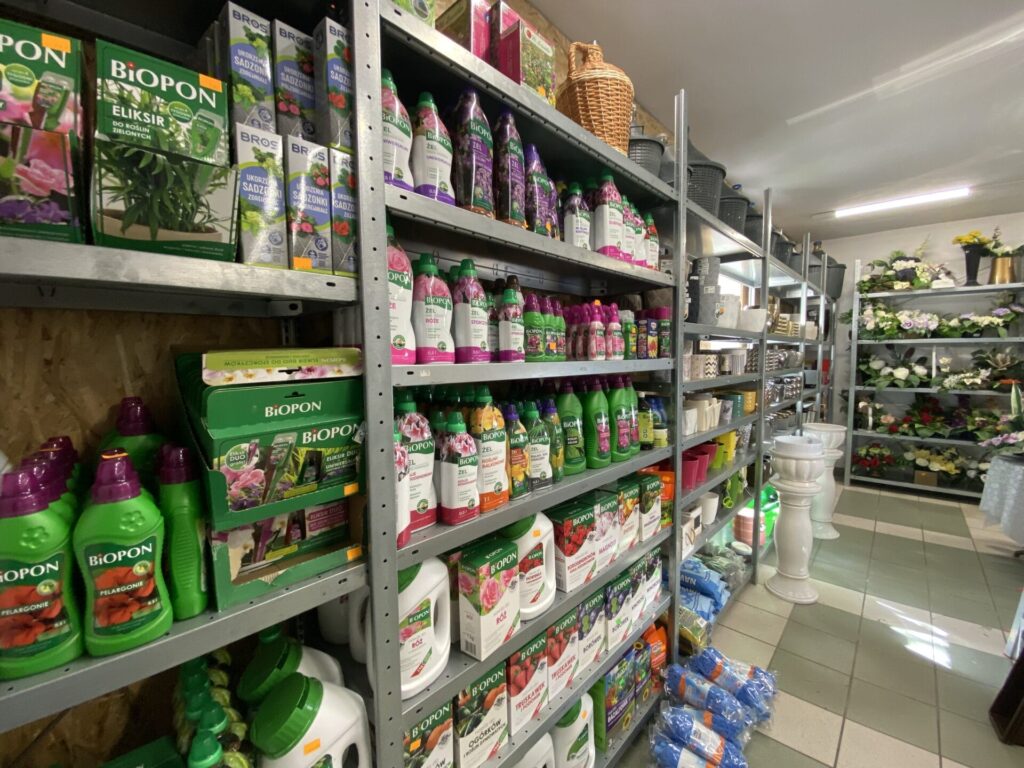 Dział ogrodniczy w składzie HBT Market